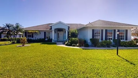 4391 Gator Trace Ln, Fort Pierce, FL 34982