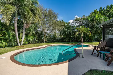 369 Lanier Dr, Palm Springs, FL 33461