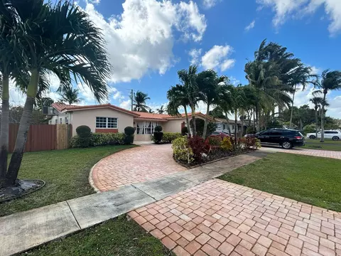 5200 Adams St, Hollywood, FL 33021