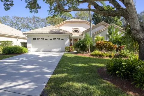 130 Bent Tree Dr, Palm Beach Gardens, FL 33418
