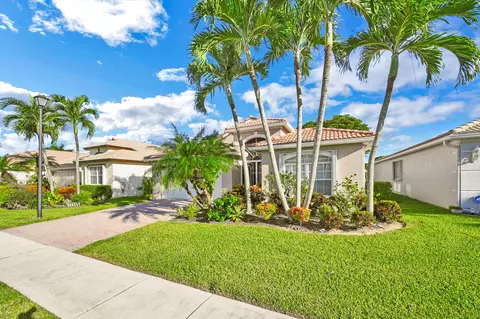 5867 Royal Isles Blvd, Boynton Beach, FL 33437