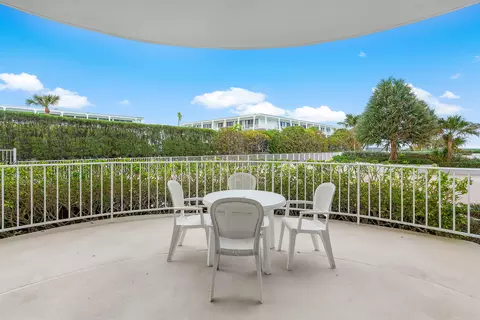 2295 S Ocean Blvd #218, Palm Beach, FL 33480