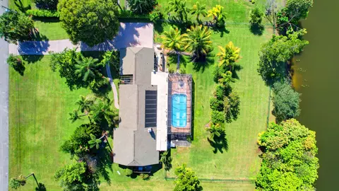 897 Whippoorwill Trl, West Palm Beach, FL 33411