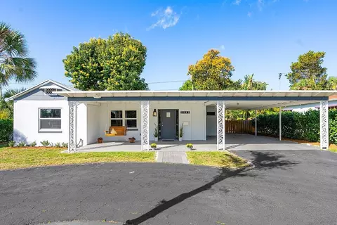 3805 Paseo Andalusia, West Palm Beach, FL 33405