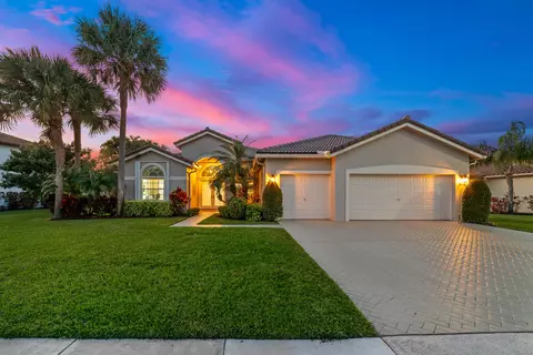 11247 Edgewater Cir, Wellington, FL 33414
