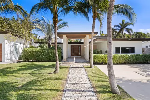 300 NE Olive Way, Boca Raton, FL 33432
