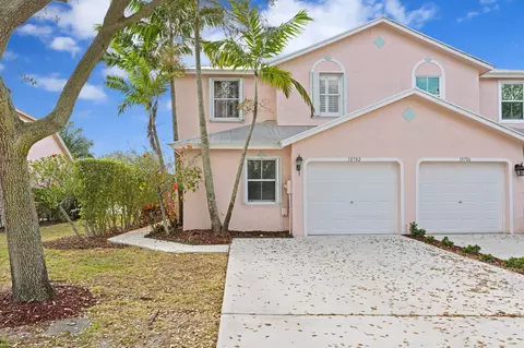 10782 Pelican Dr, Wellington, FL 33414