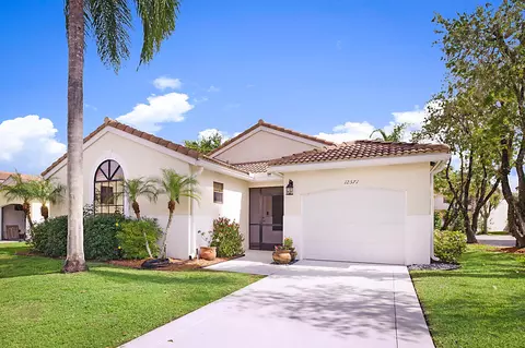 12571 Shoreside Ln, Wellington, FL 33414