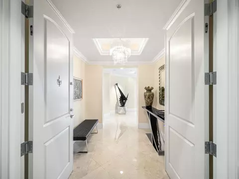 701 S Olive Ave #2010, West Palm Beach, FL 33401