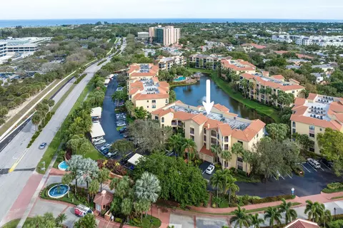 200 Uno Lago Dr #403, Juno Beach, FL 33408