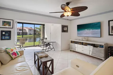 7927 Eastlake Dr #5-E, Boca Raton, FL 33433