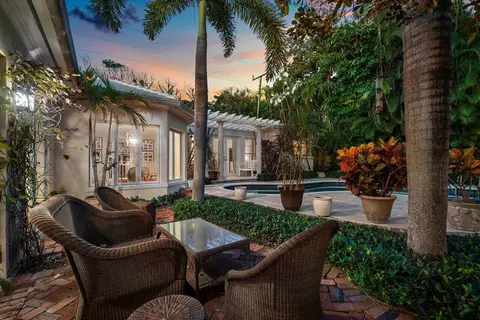 937 N Lake Way, Palm Beach, FL 33480