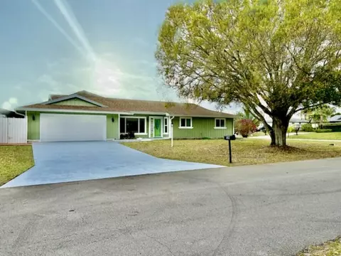 682 SE Delancey Ln, Port Saint Lucie, FL 34984