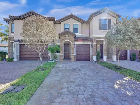 5327 Santa Maria Ave, Boynton Beach, FL 33436