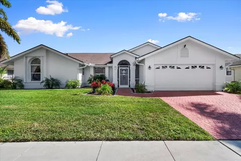 126 Elysium Dr, Royal Palm Beach, FL 33411