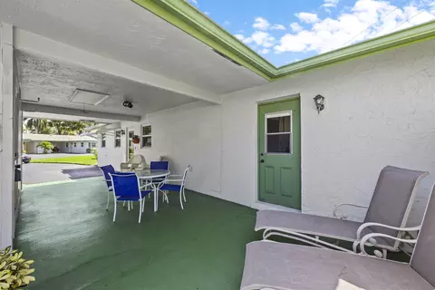 809 Meadowlark Ln, Delray Beach, FL 33445