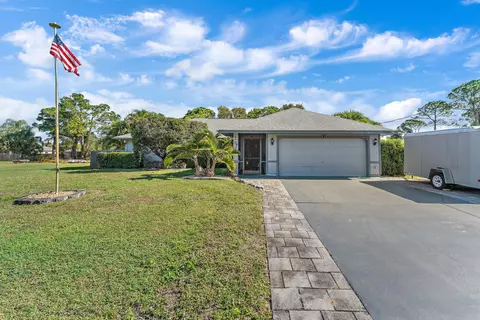 1637 SE Nancy Ln, Port Saint Lucie, FL 34983