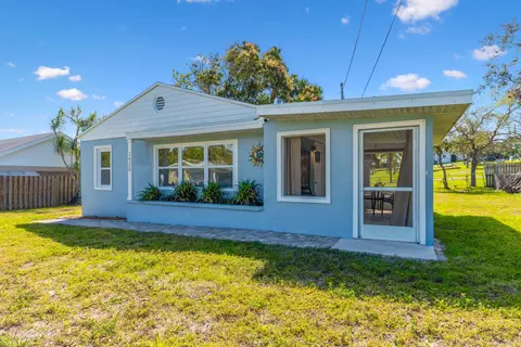 2428 NE Sharp St, Jensen Beach, FL 34957
