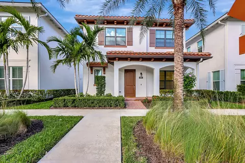 8055 Hobbes Way, Palm Beach Gardens, FL 33418