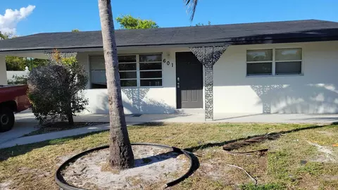 601 Garnett St, Lantana, FL 33462