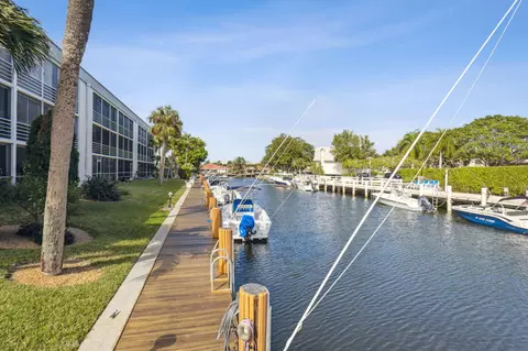 5900 NE 7th Ave #204S, Boca Raton, FL 33487