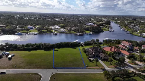 117 SE Fiore Bello, Port Saint Lucie, FL 34952