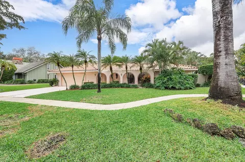 6963 N Grande Dr, Boca Raton, FL 33433