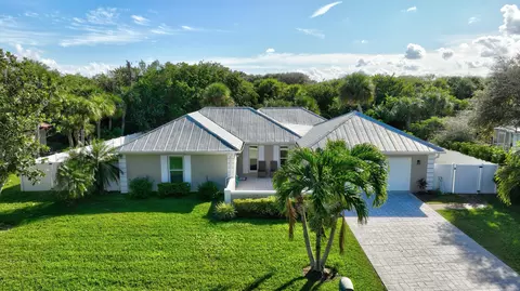 1525 Wyn Cove Dr, Vero Beach, FL 32963
