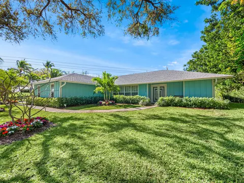 17246 SE Galway Ct, Tequesta, FL 33469