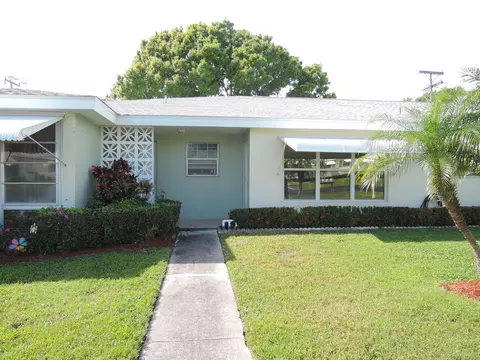 113 Lakes End Dr #B, Fort Pierce, FL 34982