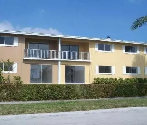 1501 Crescent Cir #E40, Lake Park, FL 33403