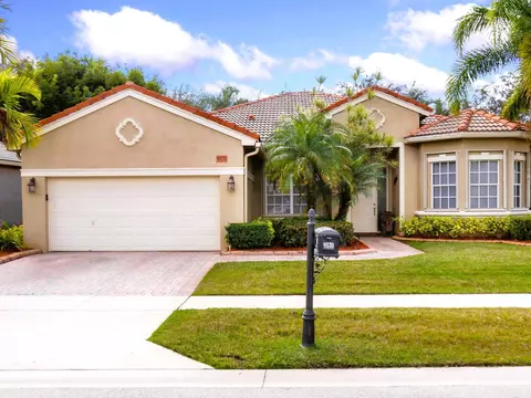 9570 Lantern Bay Cir, West Palm Beach, FL 33411