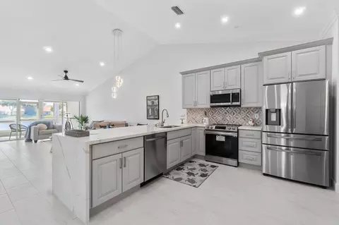 14367 Emerald Lake Dr, Delray Beach, FL 33446
