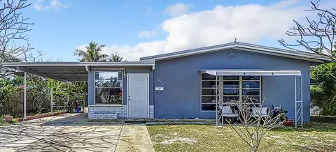1003 S Arnold Ave, Lantana, FL 33462