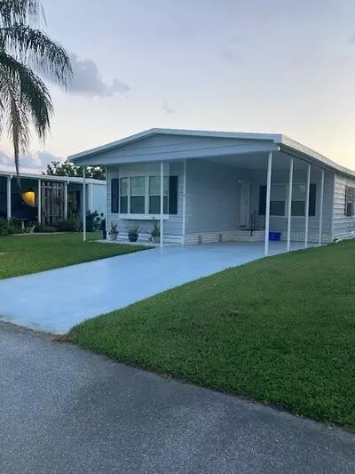 3 Don Quixote Ln, Port Saint Lucie, FL 34952