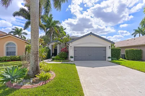 806 Lake Wellington Dr, Wellington, FL 33414