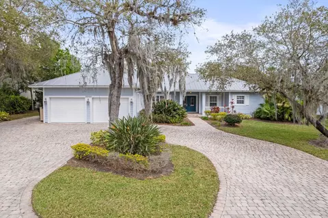 2000 Winding Creek Ln, Fort Pierce, FL 34981