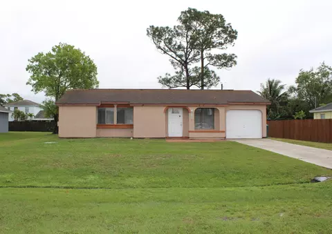 1325 SE Sandia Dr, Port Saint Lucie, FL 34983