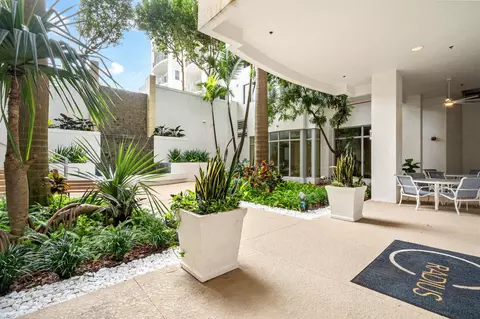 1830 Radius Dr #816, Hollywood, FL 33020