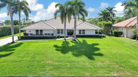 15840 Meadow Wood Dr, Wellington, FL 33414