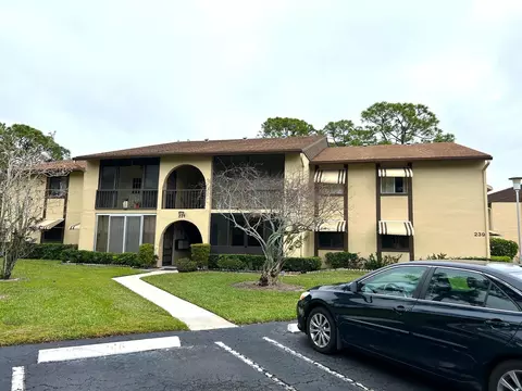 239 Pine Hov Cir #D-1, Greenacres, FL 33463