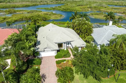 62 Cayman Pl, Palm Beach Gardens, FL 33418
