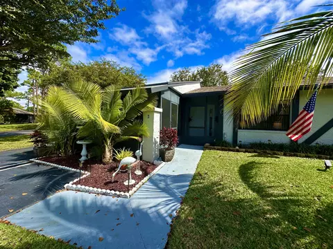 6 Seneca Ct, Royal Palm Beach, FL 33411