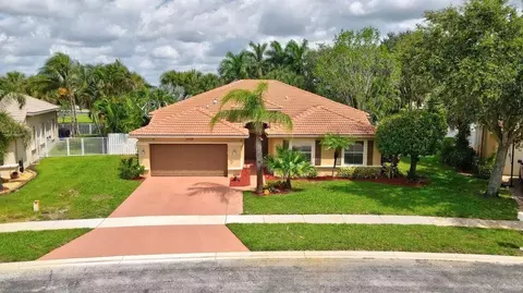5429 Oakmont Village Cir, Lake Worth, FL 33463