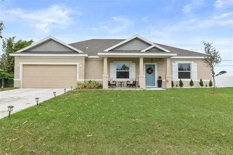 714 SW Tupper Ln, Port Saint Lucie, FL 34953