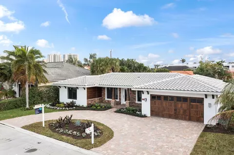 1051 Powell Dr, Singer Island, FL 33404