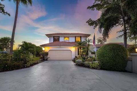 8700 Via Reale, Boca Raton, FL 33496