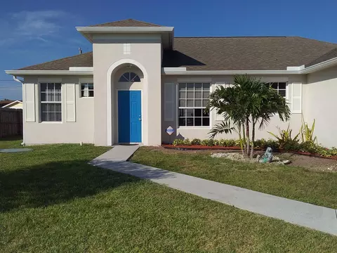 2449 SE Camarin St, Port Saint Lucie, FL 34952