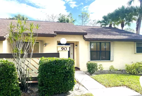 90 Wood Rose Ct, Royal Palm Beach, FL 33411