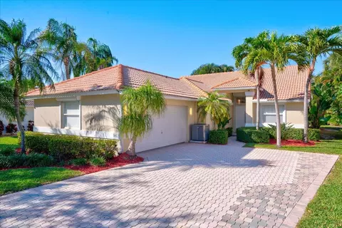 5343 Grande Palm Cir, Delray Beach, FL 33484